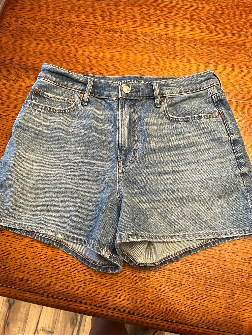 AMERICAN EAGLE Denim Shorts, size 6 - 2 pair - Picture 6 of 10